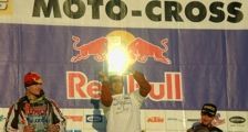 MARCUS SCHIFFER F�HRT AUF PIRELLI MOTORRADREIFEN ZUM TITEL DER MX-MASTERS