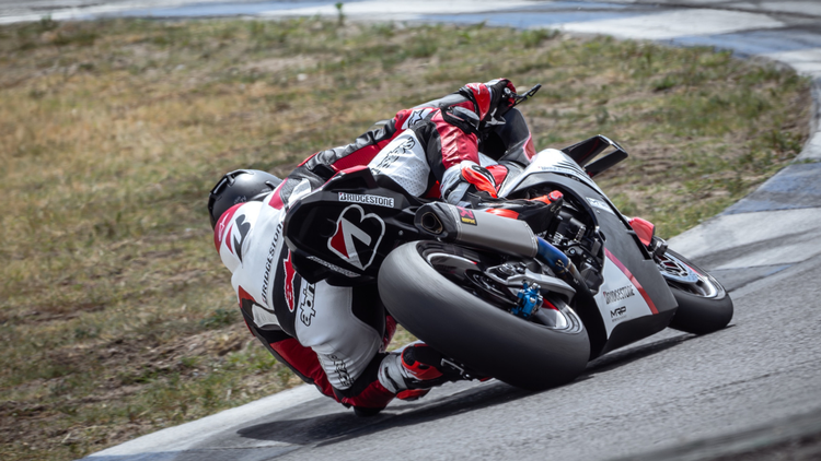 BRIDGESTONE BATTLAX RACING SLICK V03