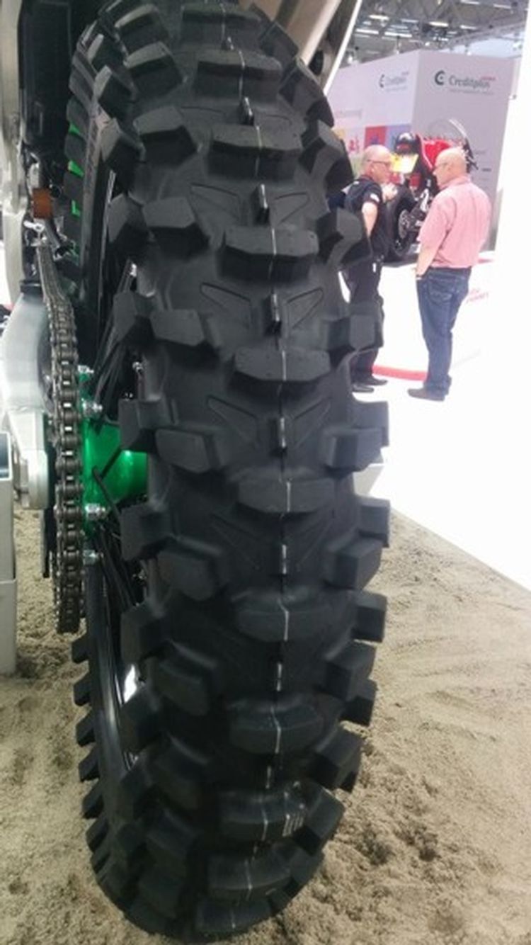 Presentation of the new BRIDGESTONE Battlecross X10