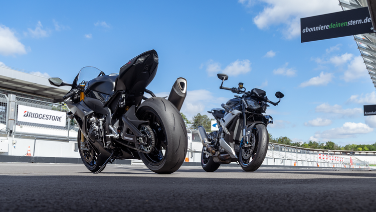 Bridgestone lancia il pneumatico sportivo premium per moto BATTLAX RACING STREET RS12
