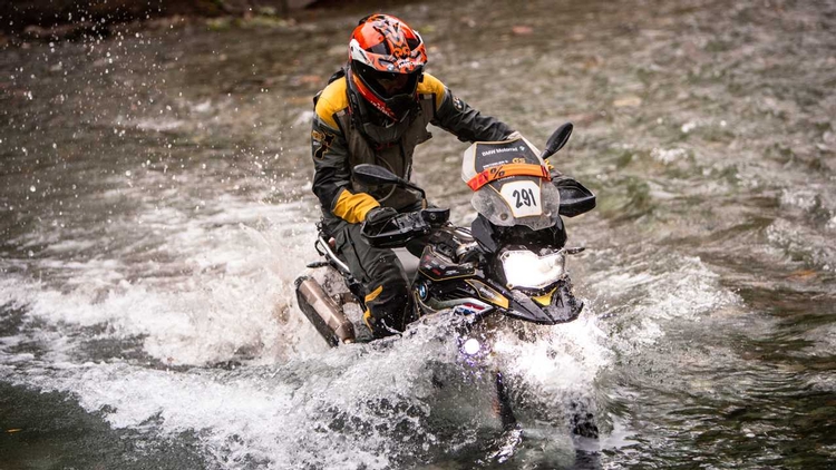 METZELER IST OFFIZIELLER MOTORRADREIFEN PARTNER DER BMW INTERNATIONAL GS TROPHY