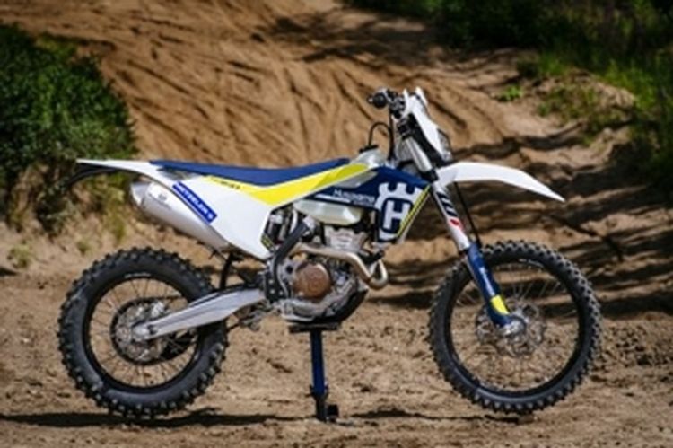 METZELER MCE 6 DAYS EXTREME chosen as Original Equipment tyre for 2017 new Enduro models of Husqvarna Motorcycles