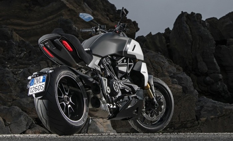 PIRELLI DIABLO ROSSO III in new size available