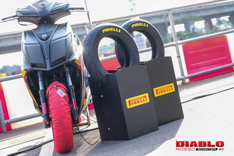 PIRELLI DIABLO ROSSO SCOOTER SC - for use in all classes of scooter competitions