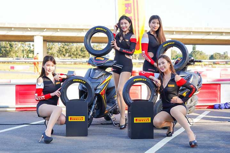 PIRELLI DIABLO ROSSO SCOOTER SC - for use in all classes of scooter competitions