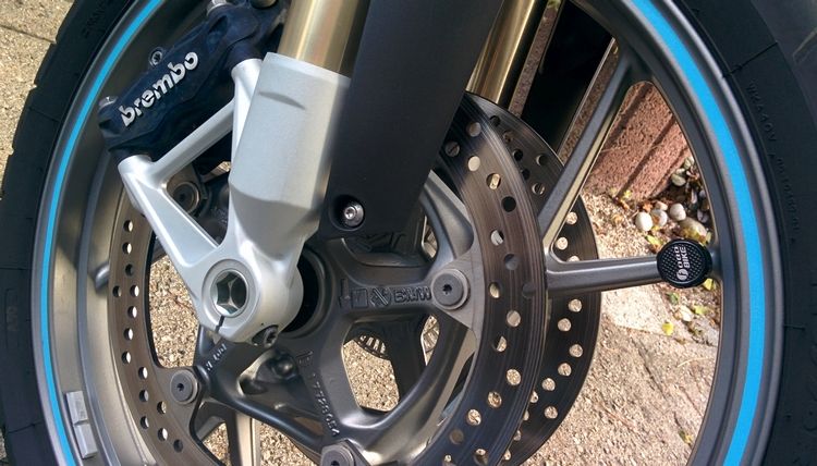 Le capteur TPMS FOBO Bike veille sur les pneus des motos