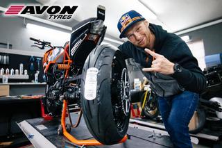 KTM-Stuntrider Rok Bagoros is riding now on Avon Tyres