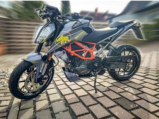 125er Mopeds starten jetzt auch mit METZELER SPORTEC M9 RR durch